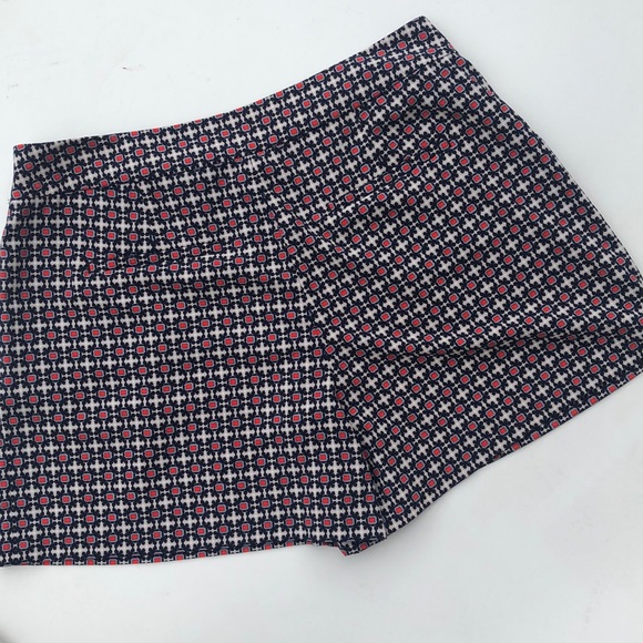 Ann Taylor modern print chino shorts - Picture 3 of 4